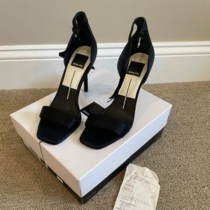 BRAND NEW Dolce vita heels